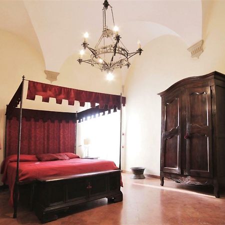 Medieval Palazzo Becci Сан Джиминяно Екстериор снимка