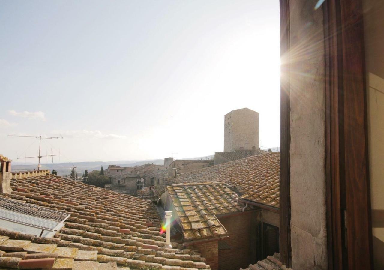 Medieval Palazzo Becci Сан Джиминяно Екстериор снимка
